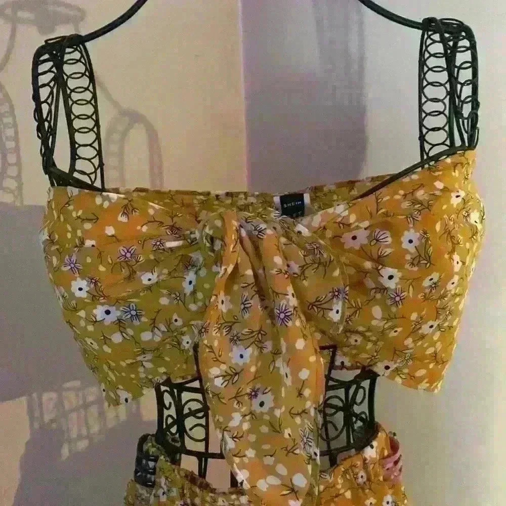 Floral tie tube top and short set - Picture 6 of 9